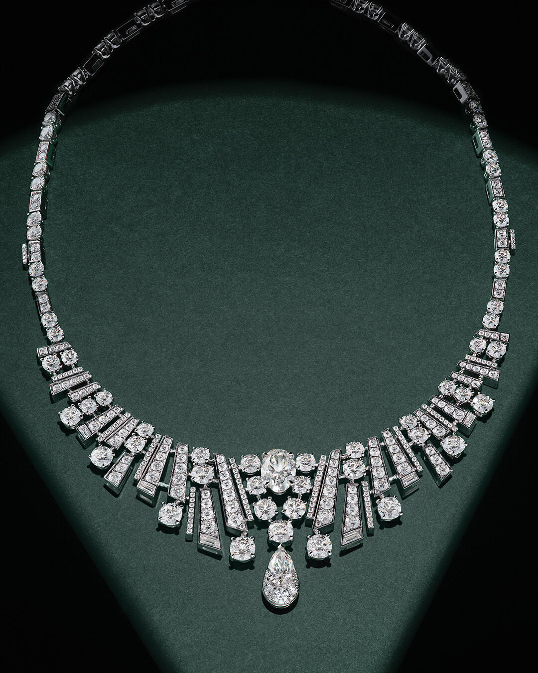 Image shows Graff White Diamond high jewellery necklace