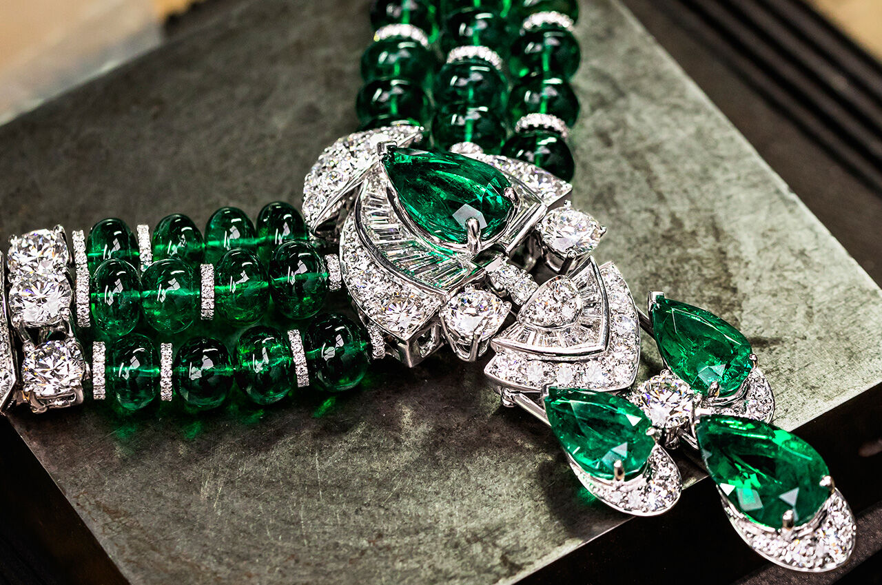Graff emerald high jewellery necklace