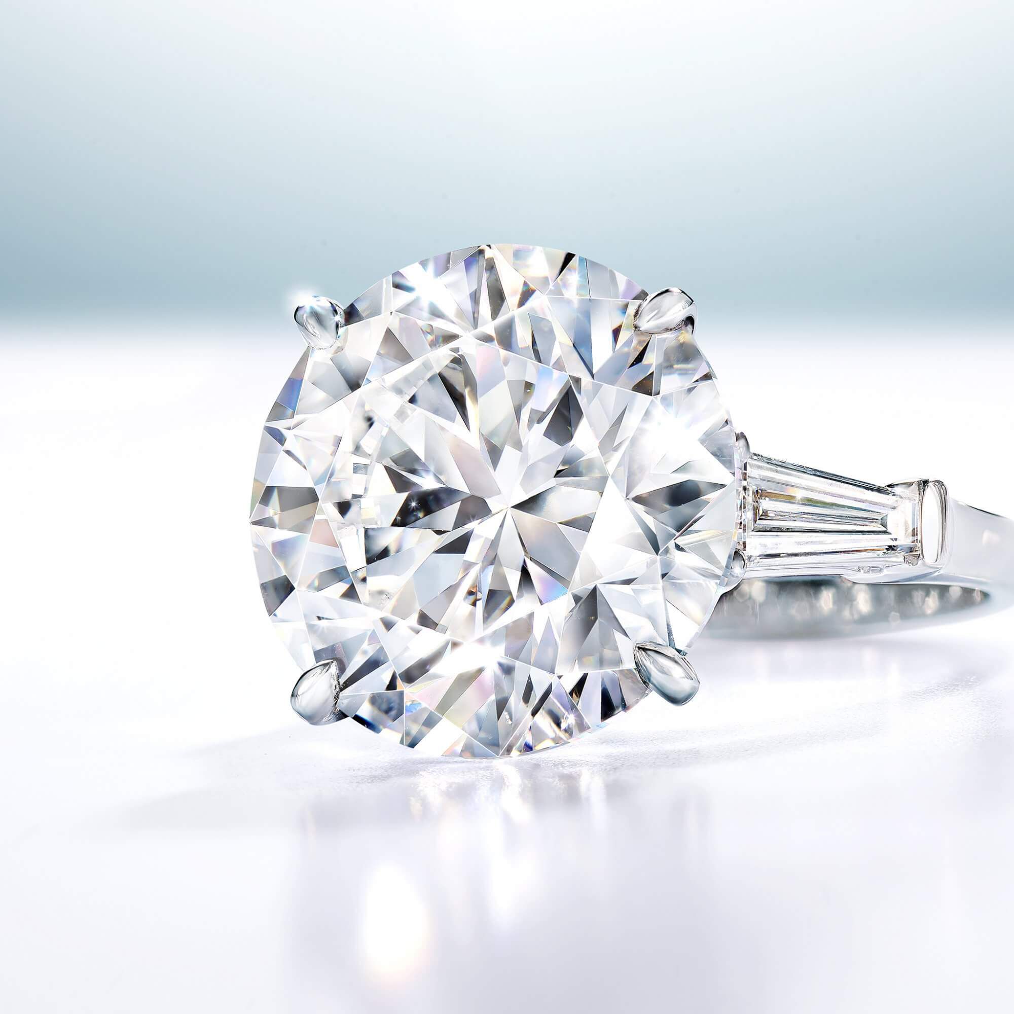 A 11.15 D Flawless Round Diamond Graff ring