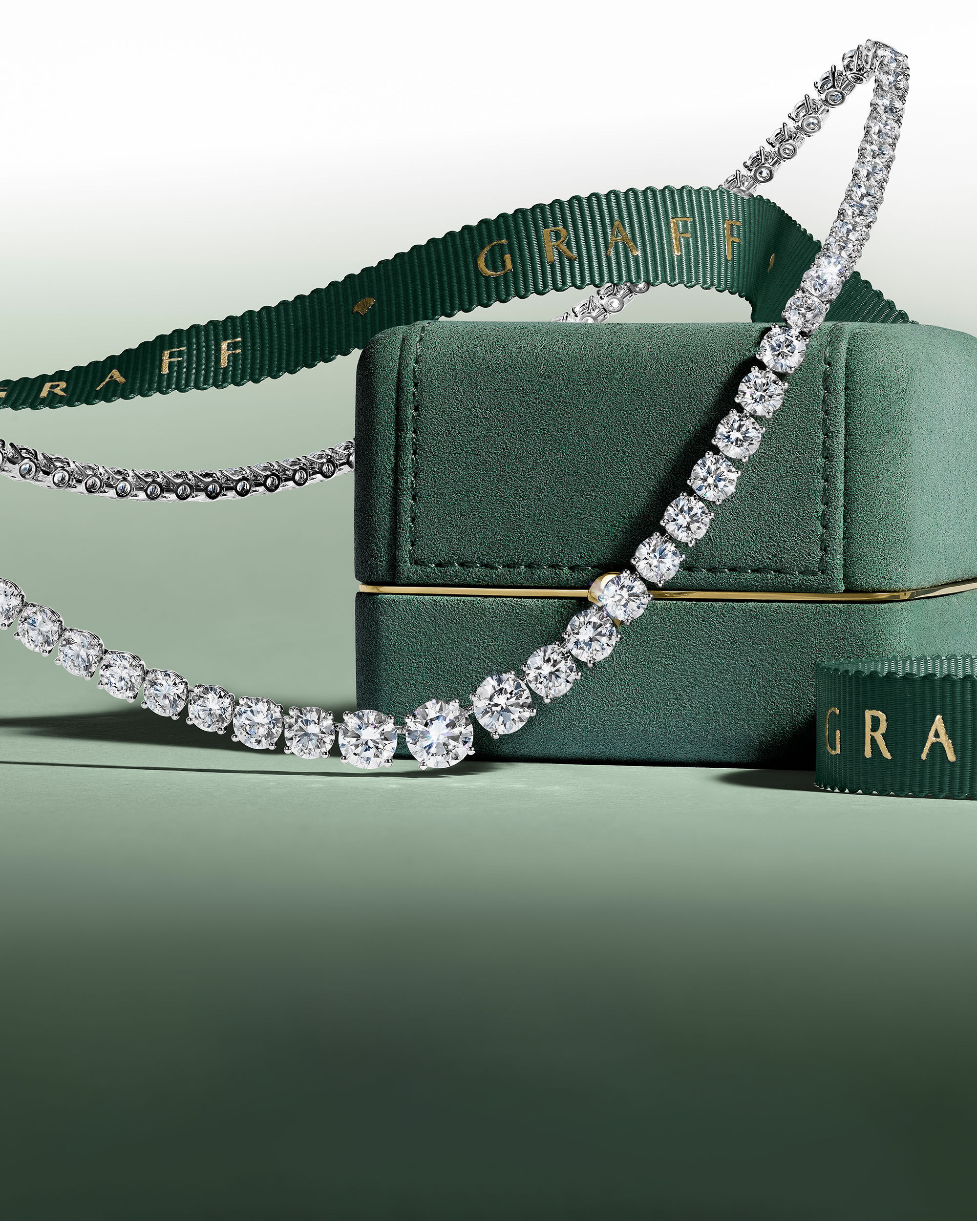 Image shows Graff Round Diamond necklace