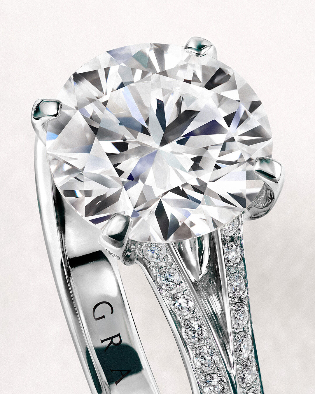 Graff Legacy Setting Diamond Engagement RIng