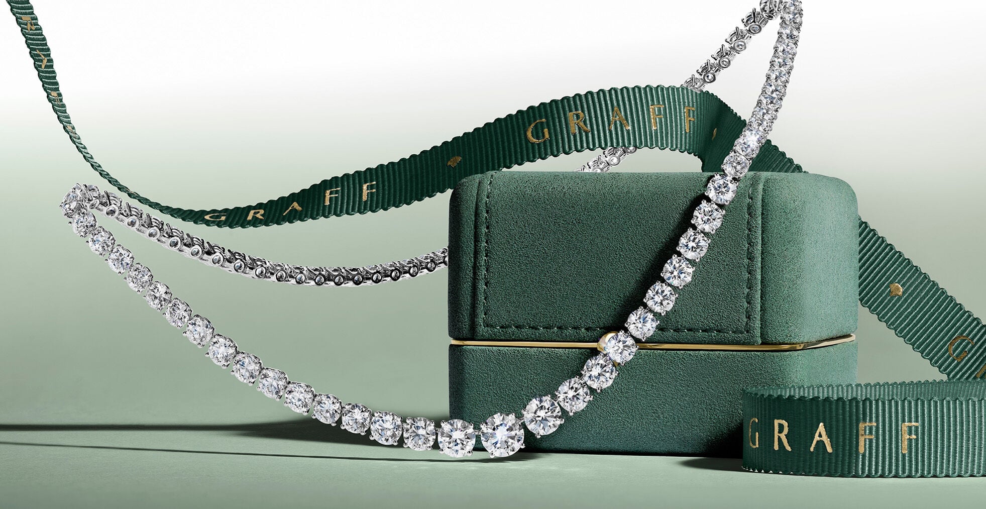 Image shows Graff Round Diamond Necklace