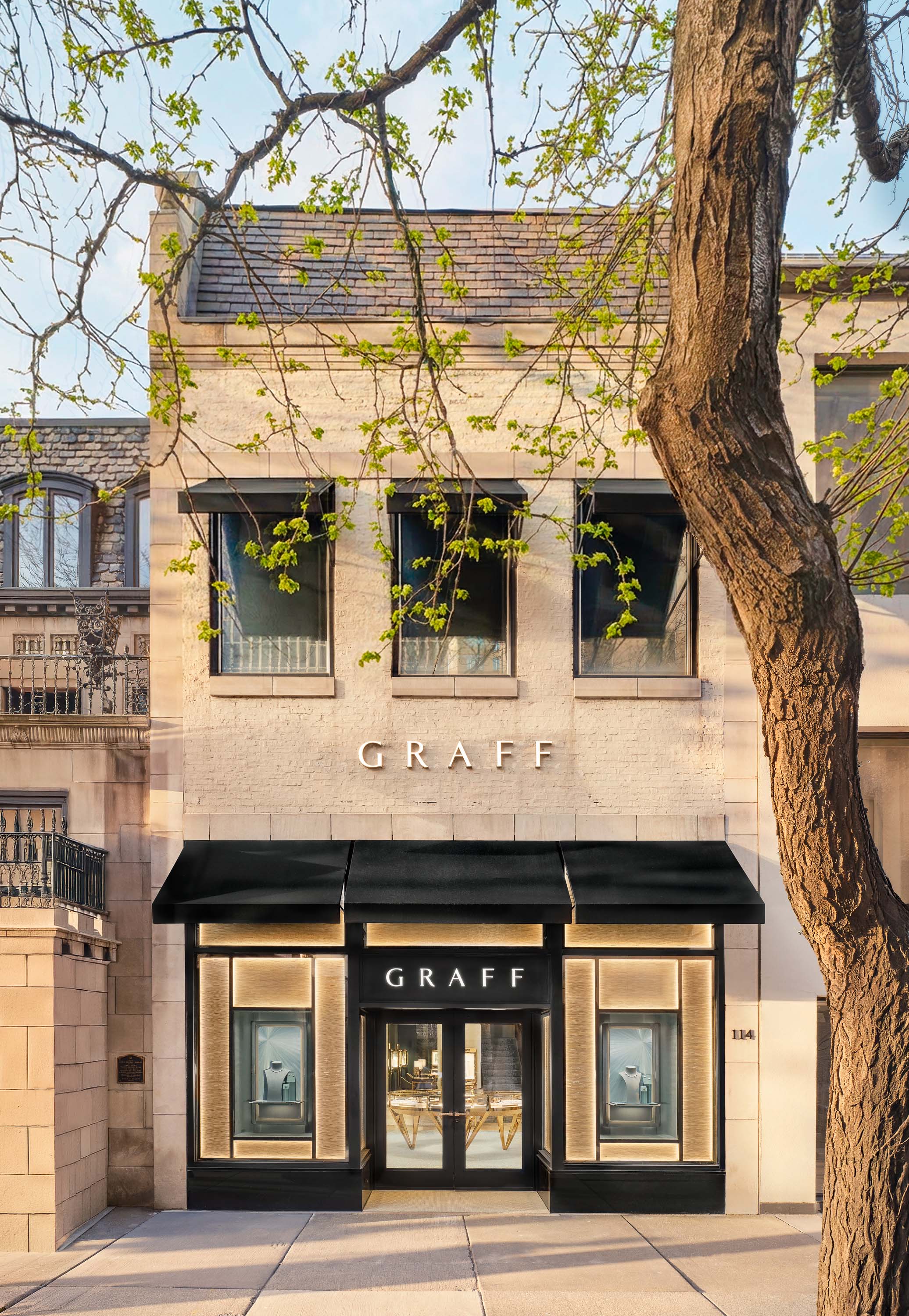 Chicago, East Oak Street